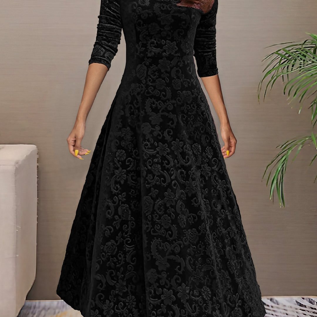 Denise | Velvet Holiday Dress with Timeless Elegance