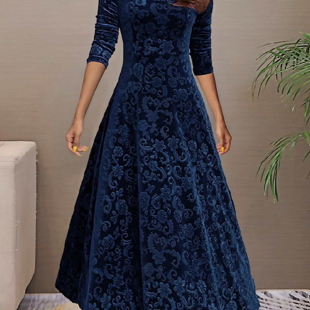 Denise | Velvet Holiday Dress with Timeless Elegance