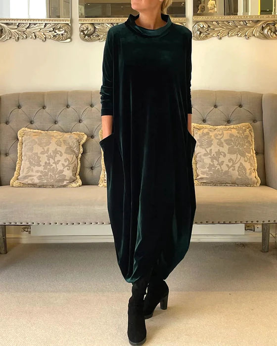 ELORA Velvet Evening Dress – Luxurious Velvet Silhouette