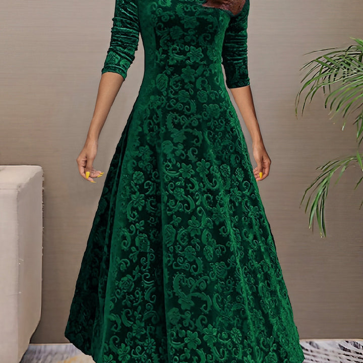 Denise | Velvet Holiday Dress with Timeless Elegance