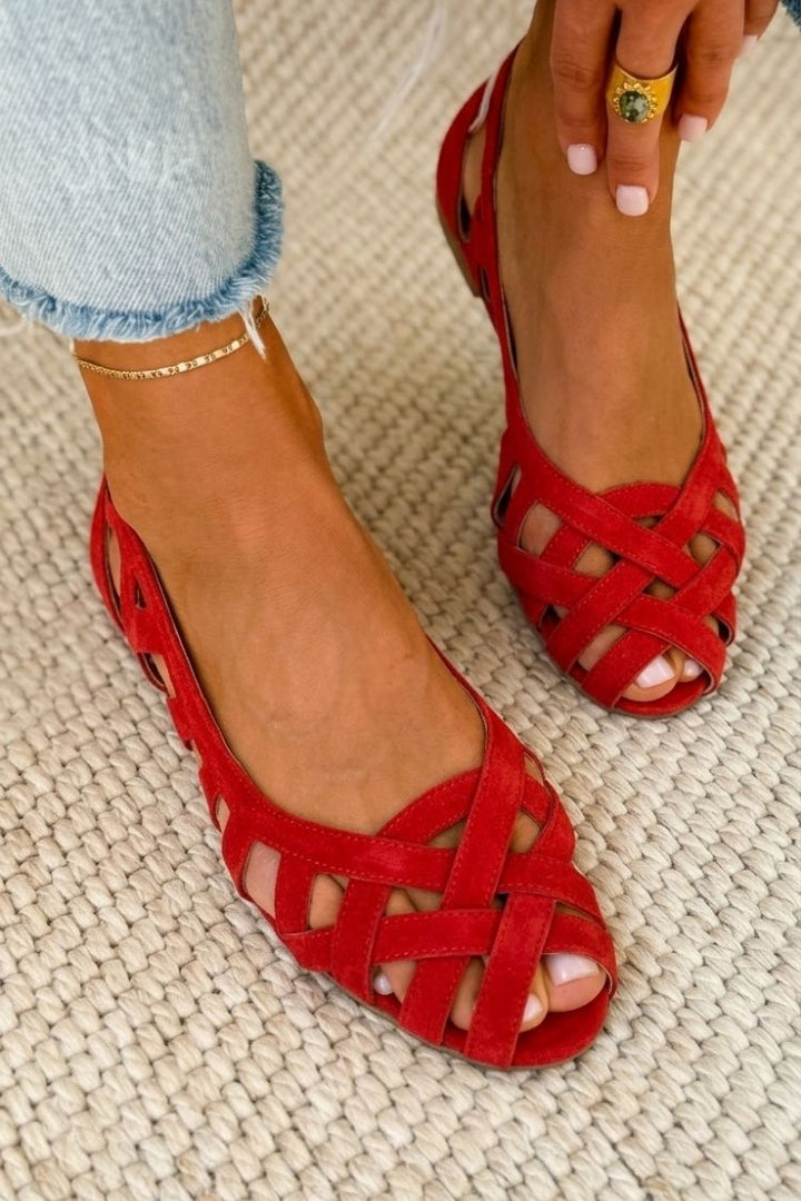 Hina flat sandals for women