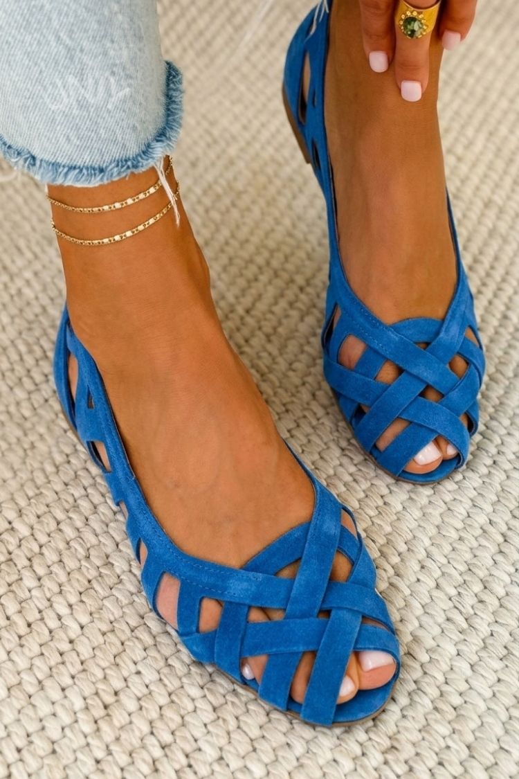 Hina flat sandals for women