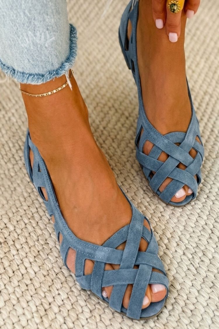 Hina flat sandals for women