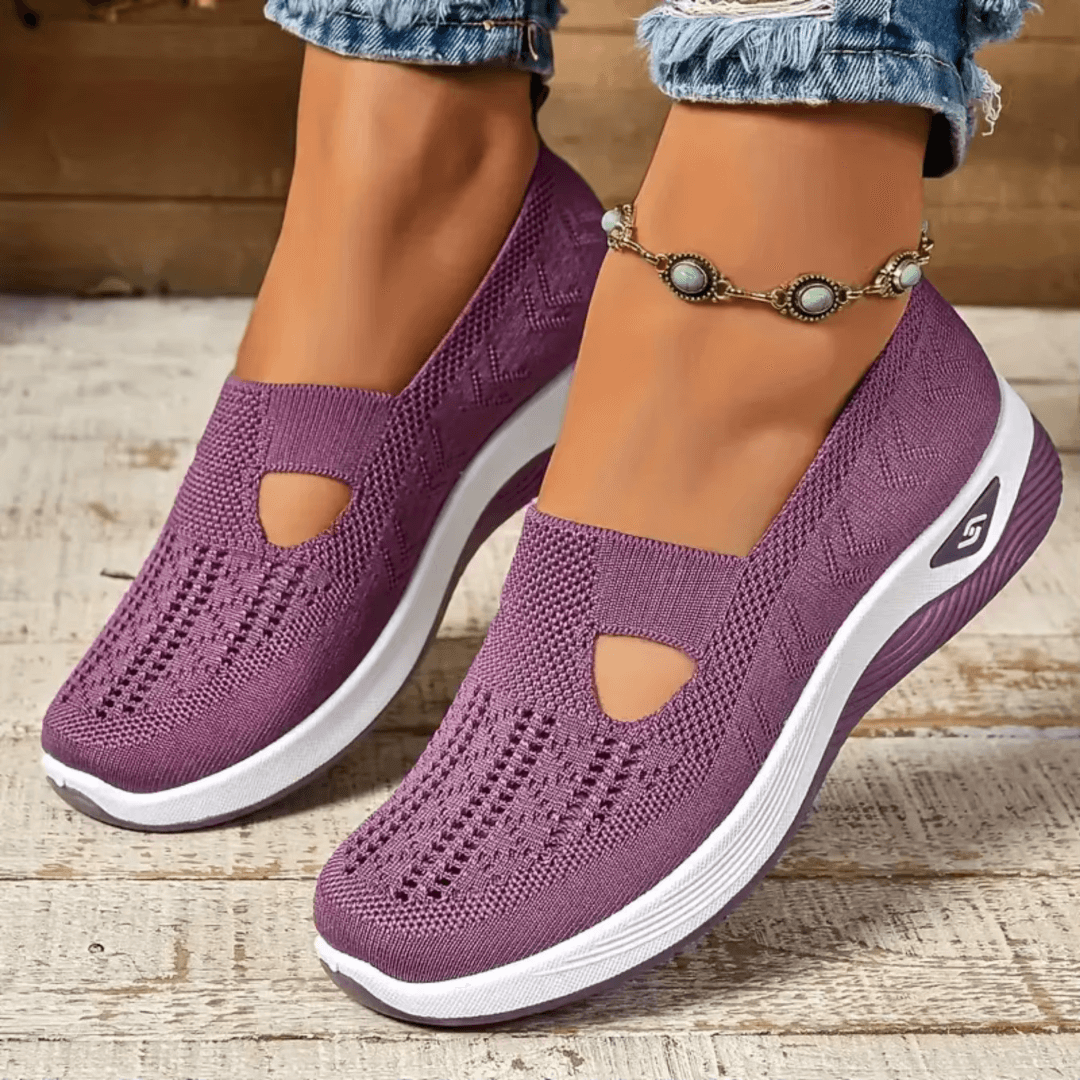 Cloudy cushioned slip-on shoes for women