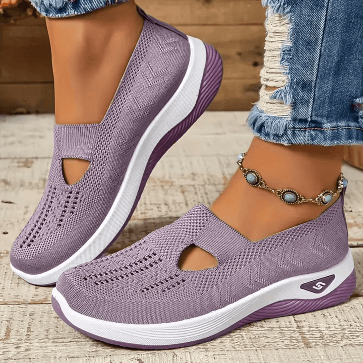 Cloudy cushioned slip-on shoes for women