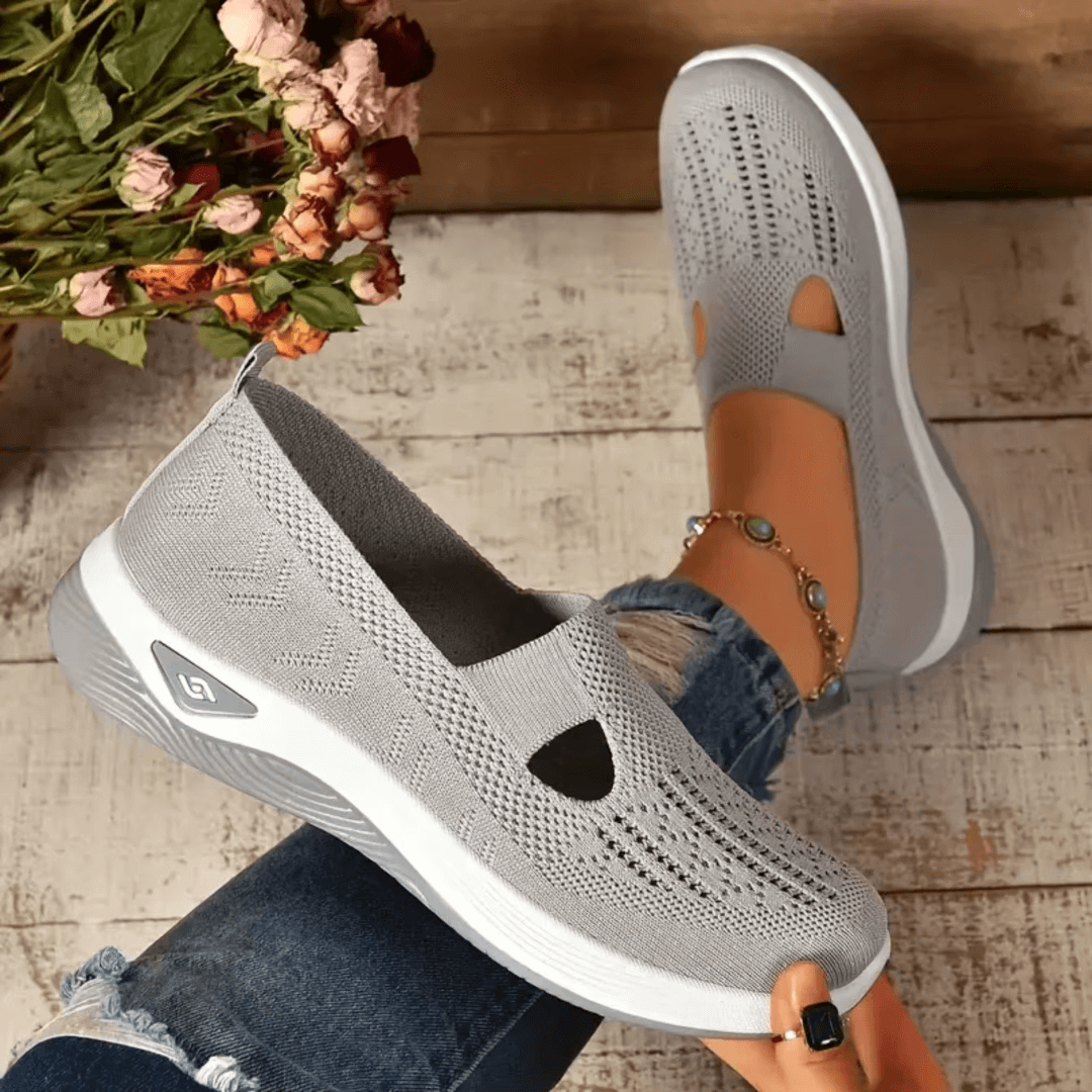 Cloudy cushioned slip-on shoes for women