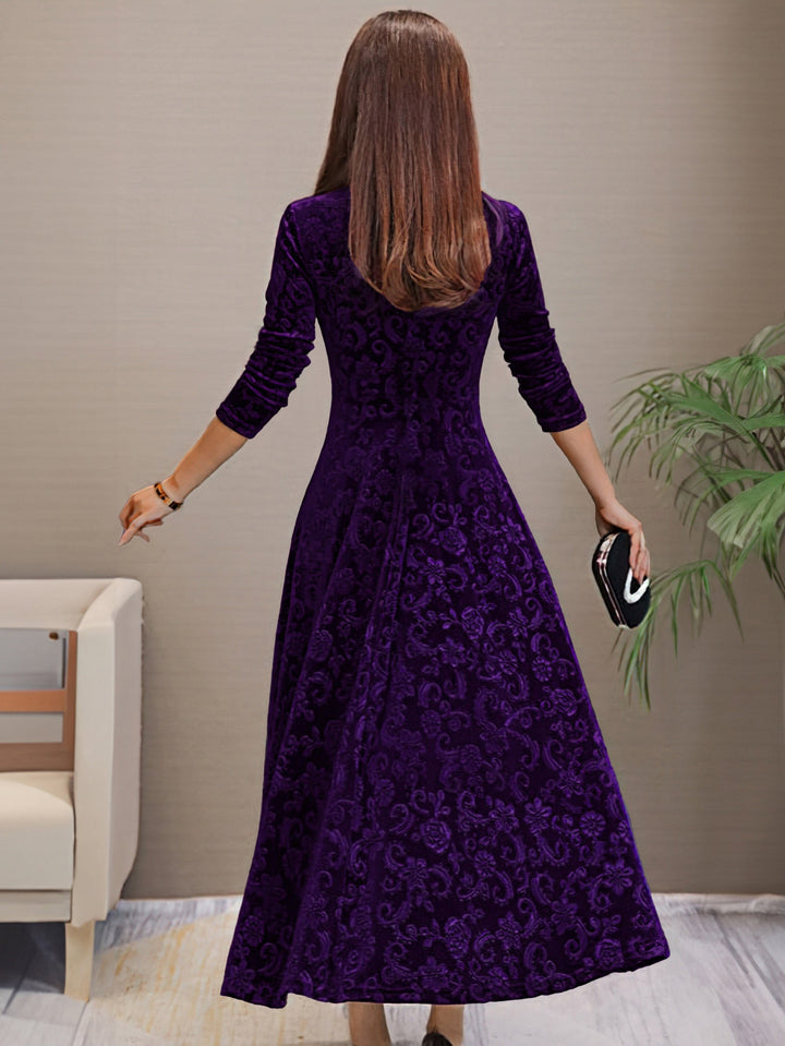 Denise | Velvet Holiday Dress with Timeless Elegance