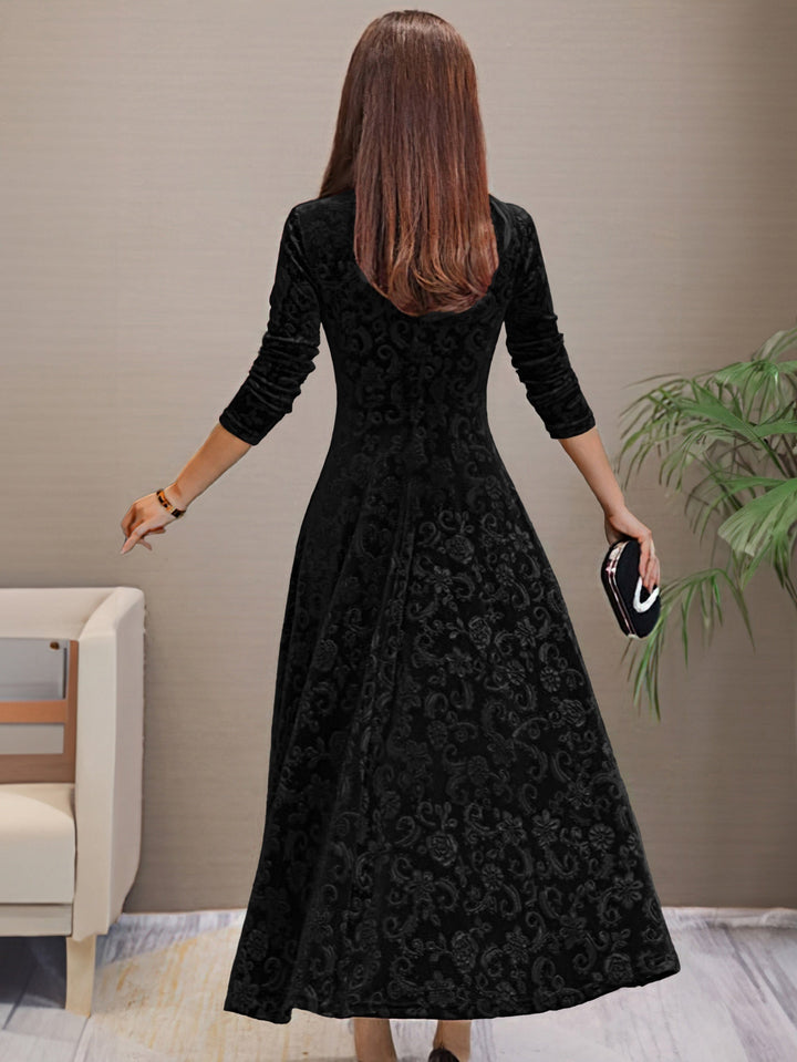 Denise | Velvet Holiday Dress with Timeless Elegance