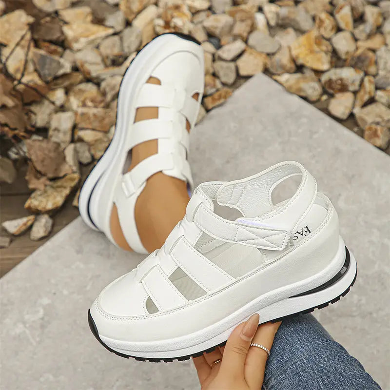 Loni perfectly cushioned sandals for women