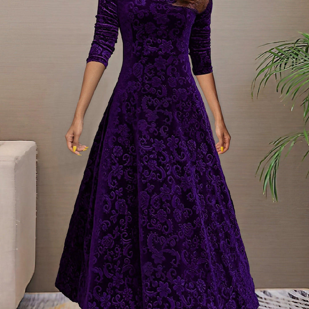 Denise | Velvet Holiday Dress with Timeless Elegance