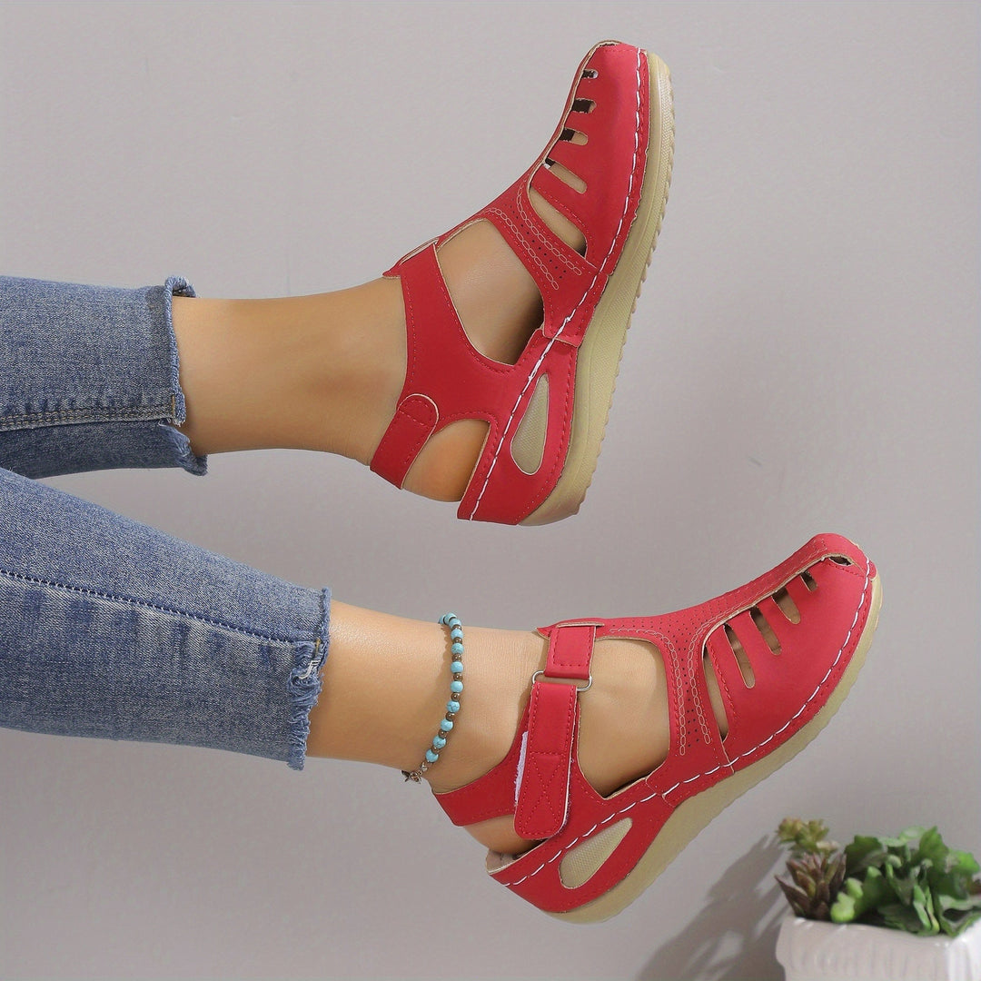 Leni comfort sandals with gentle lift for women