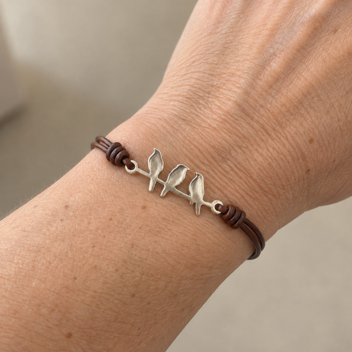 Wren vintage bird charm rope bracelet for women