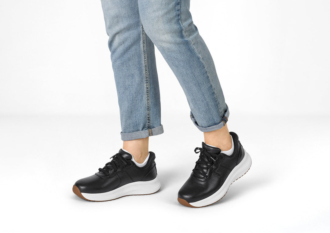 Vera hands-free comfort sneakers for women