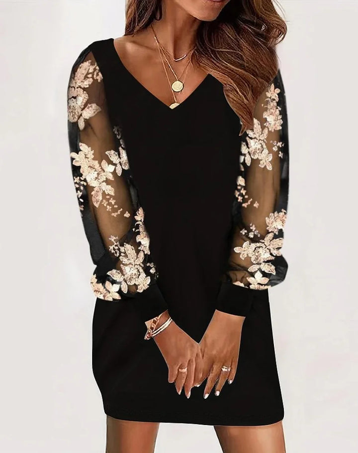 Marilyn – Luxe Lace-Sleeve Comfort Dress