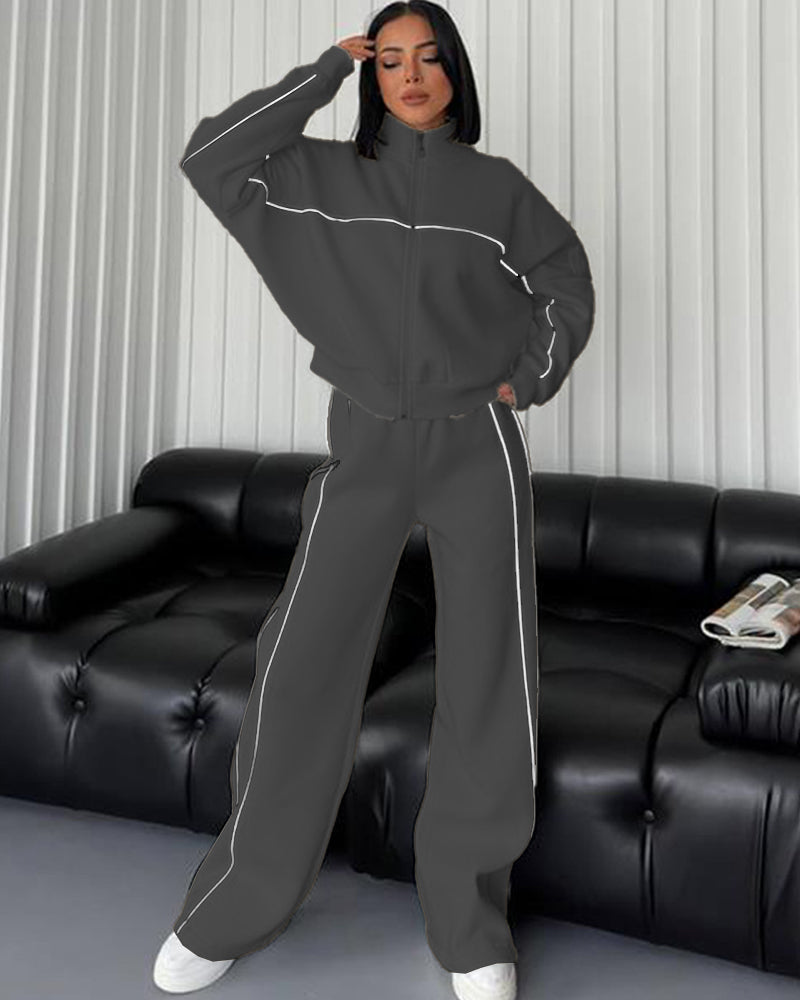 Sporty Line Design 2-Piece Matching Set