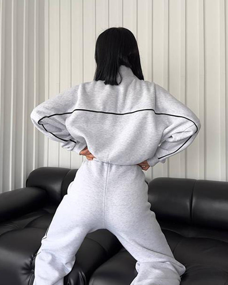 Sporty Line Design 2-Piece Matching Set