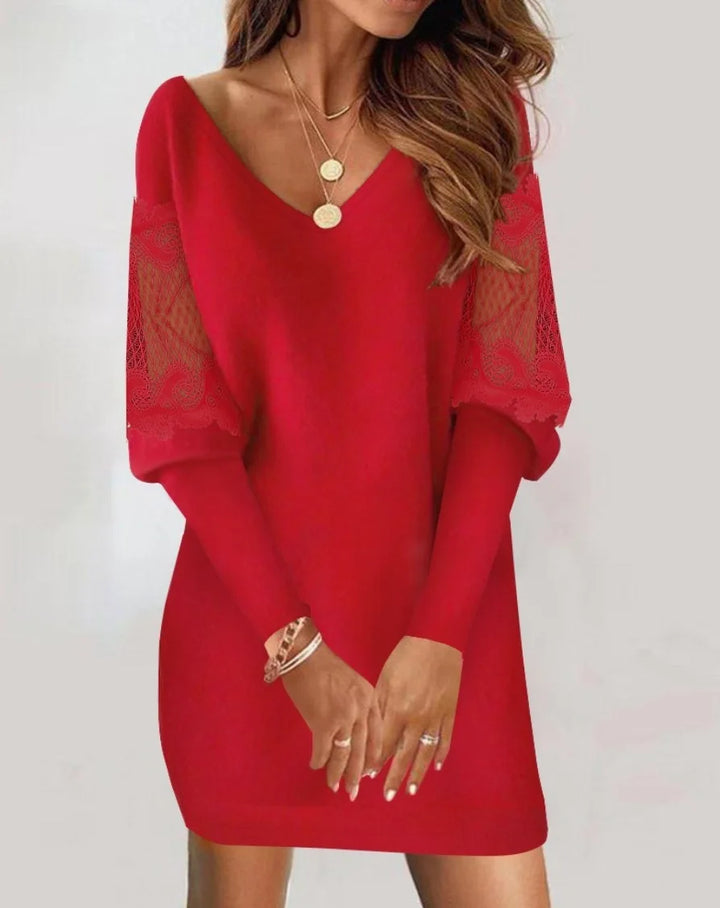 Marilyn – Luxe Lace-Sleeve Comfort Dress