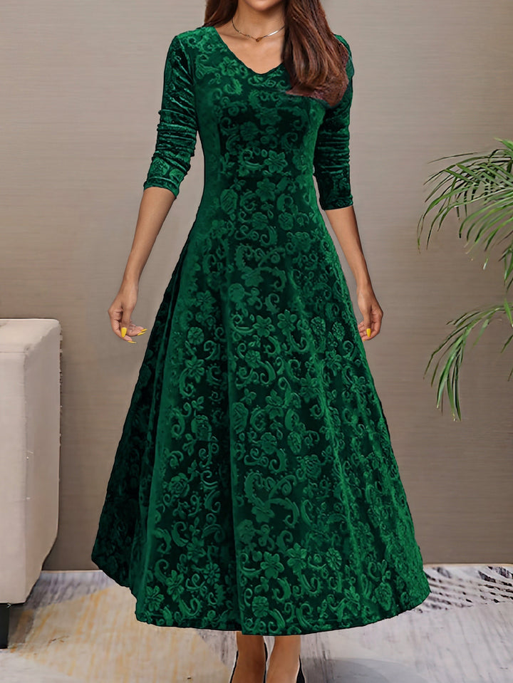 Denise | Velvet Holiday Dress with Timeless Elegance