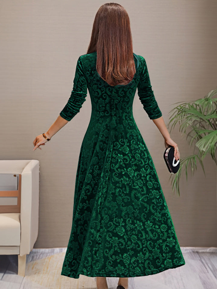 Denise | Velvet Holiday Dress with Timeless Elegance