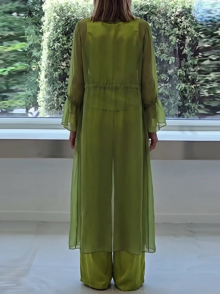 Lindsy - Elegant Comfortable Three Piece Set