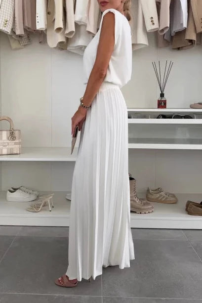 Marian - Elegant Pleated Set